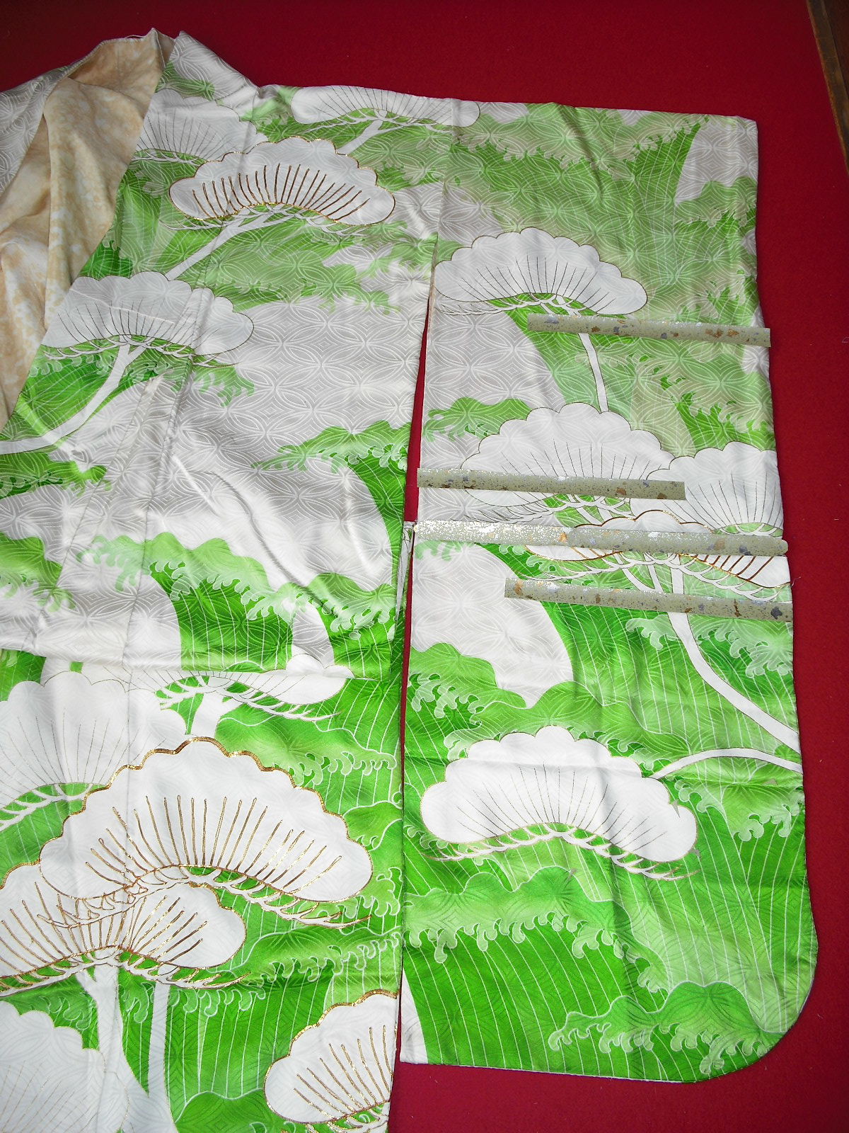 袖を短くした振袖