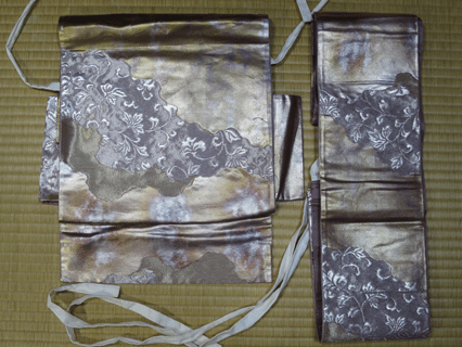 袋帯を切って　作り帯に直した品物