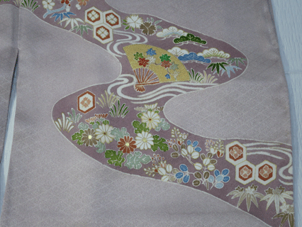 余分な箔を落として再仕上げした訪問着