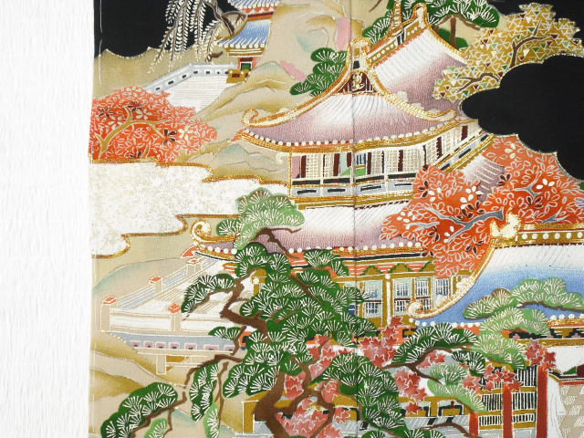 御殿模様留袖の刺繍修復後