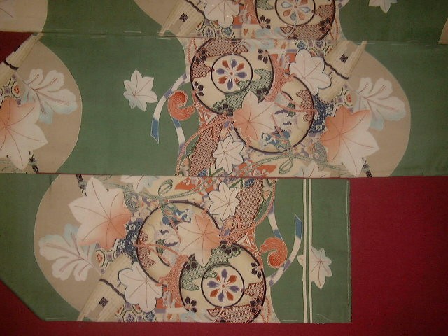 刺繍丸帯鼓模様