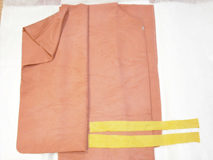 抜き染め紋付き着物