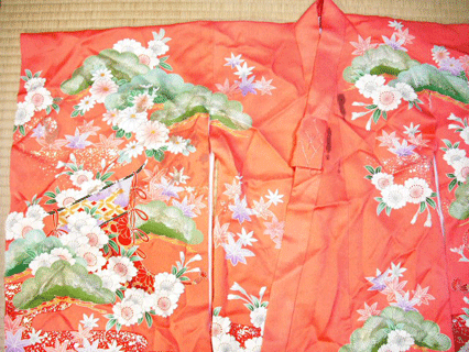 一面にシワが寄った　３歳訪問着