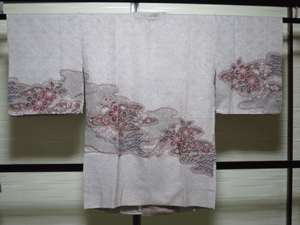 身丈の短い総絞り道行コート