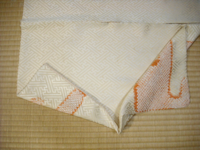 赤ワインのしみ抜き後