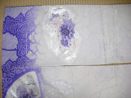 絞り振袖刺繍入り