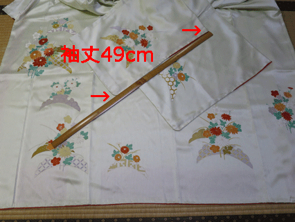 青磁色露芝に花訪問着