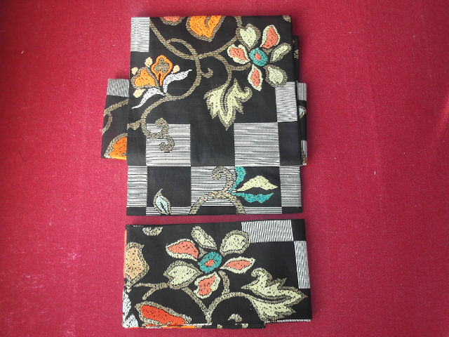 黒地作り帯市松に唐花