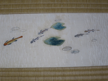 紗名古屋帯前部分の刺繍後